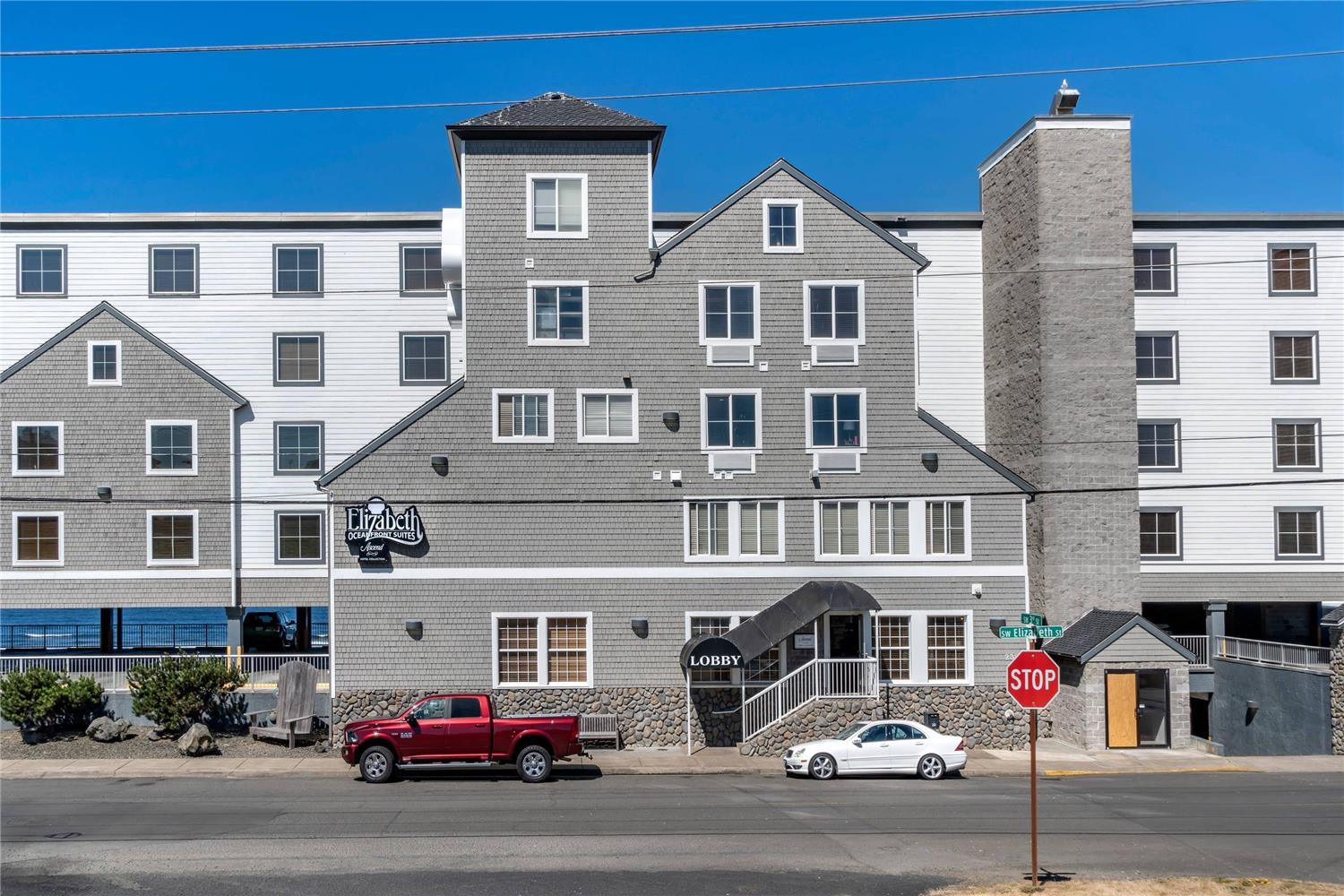 Elizabeth Oceanfront Suites by null