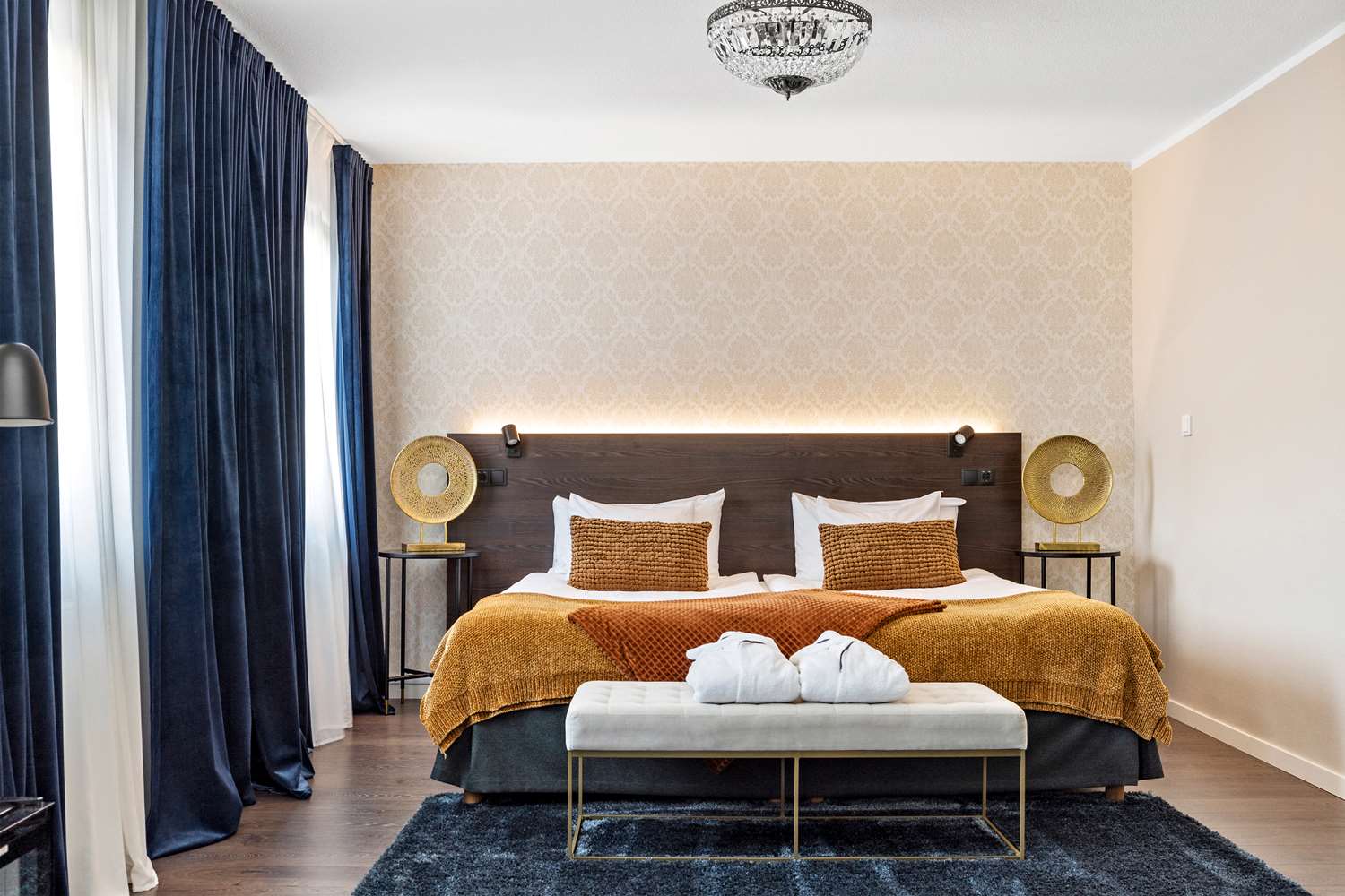 Hotel Savoy by null