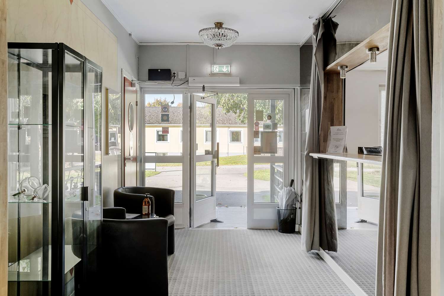 Sure Hotel by Best Western Öjaby Herrgård by null