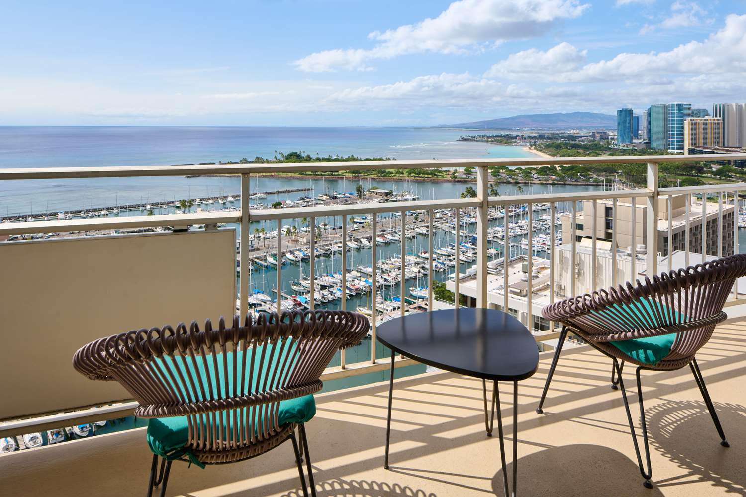 Ilikai Hotel & Luxury Suites by null