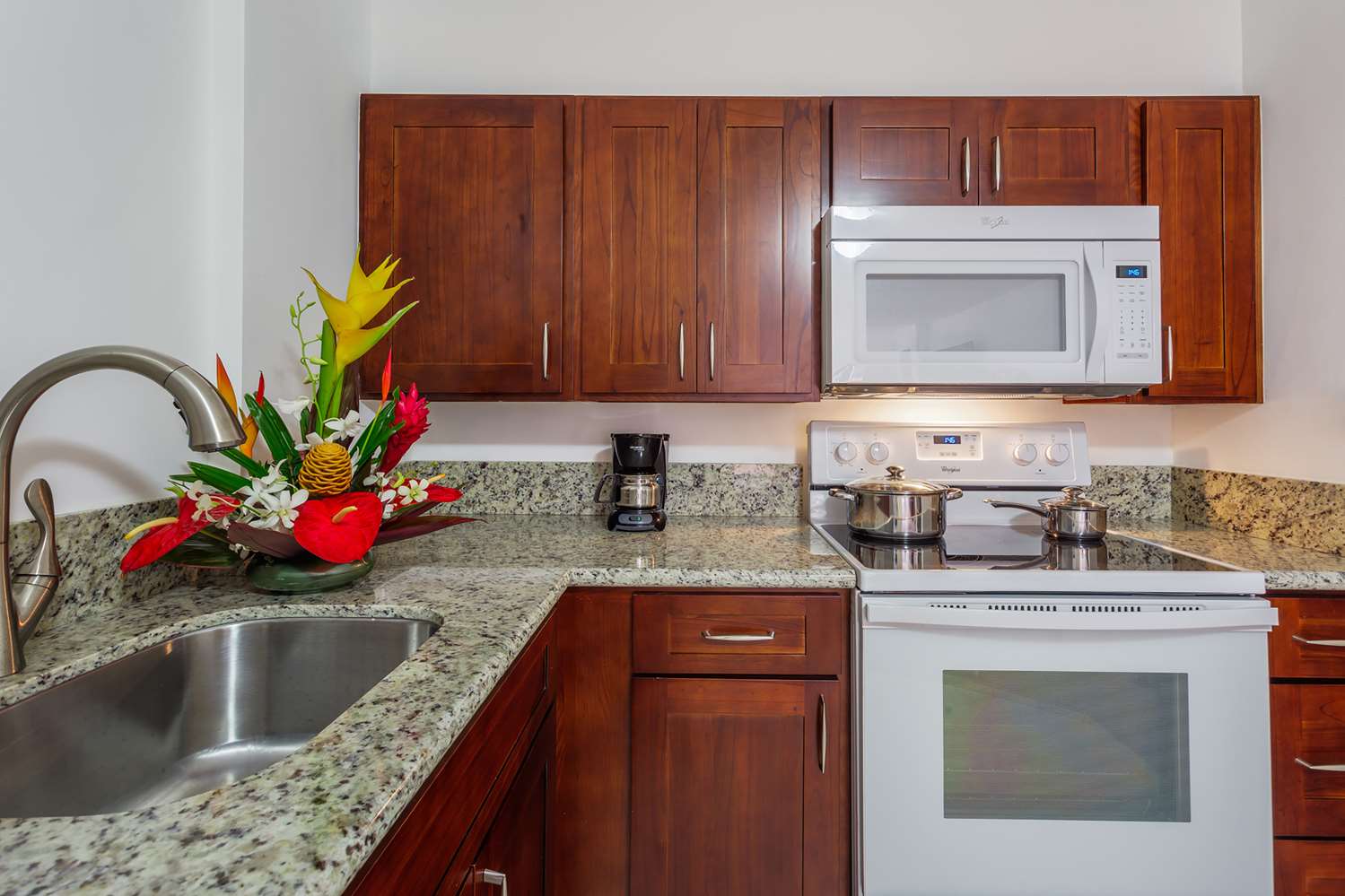 Aston at the Executive Centre Hotel by null