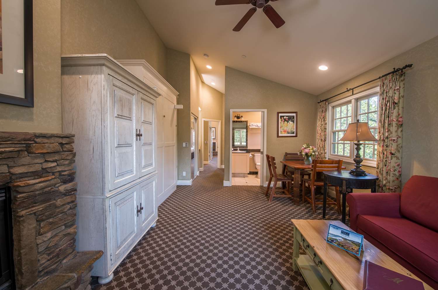 Cambria Pines Lodge by null