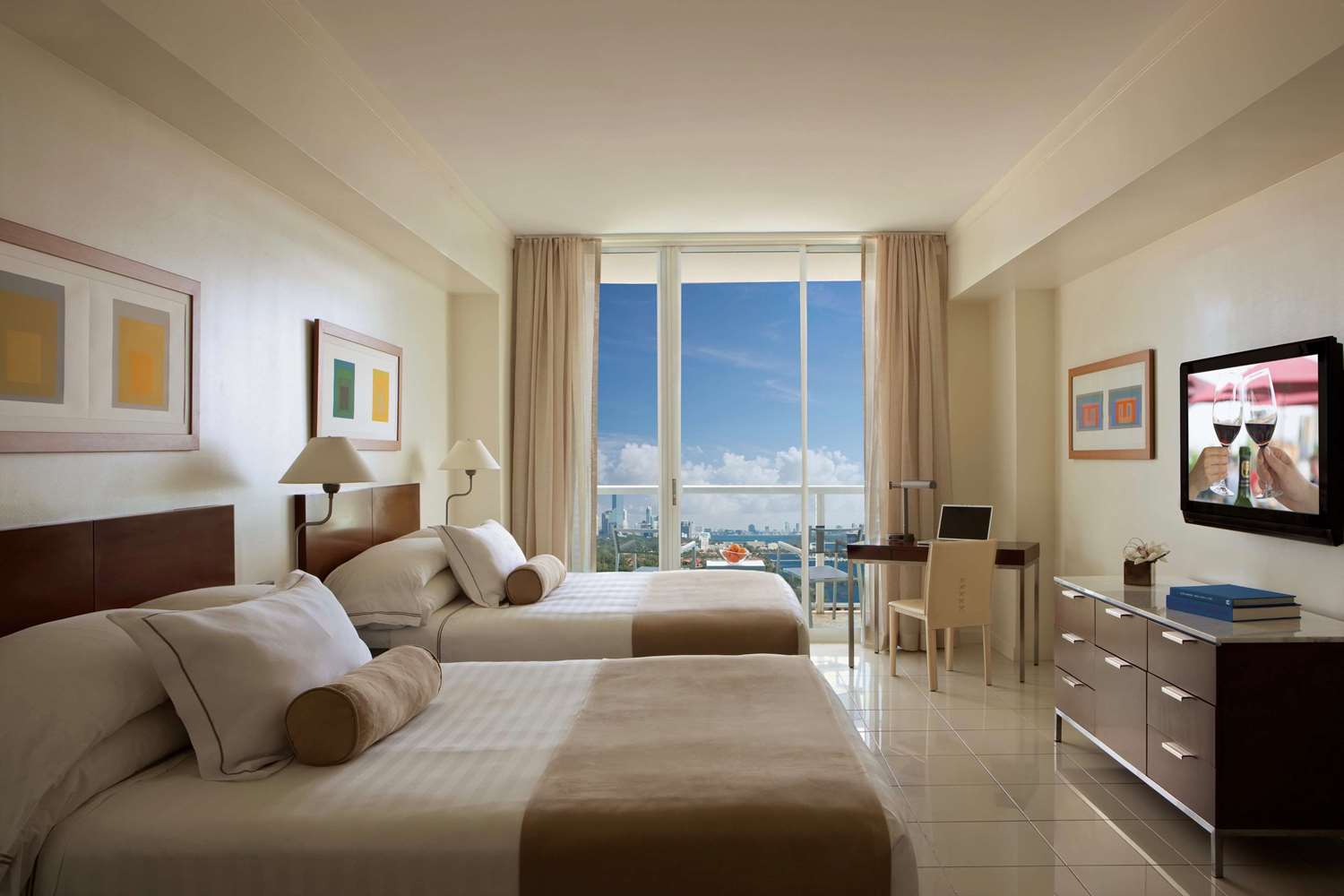Arya Hotel and Suites Coconut Grove by null