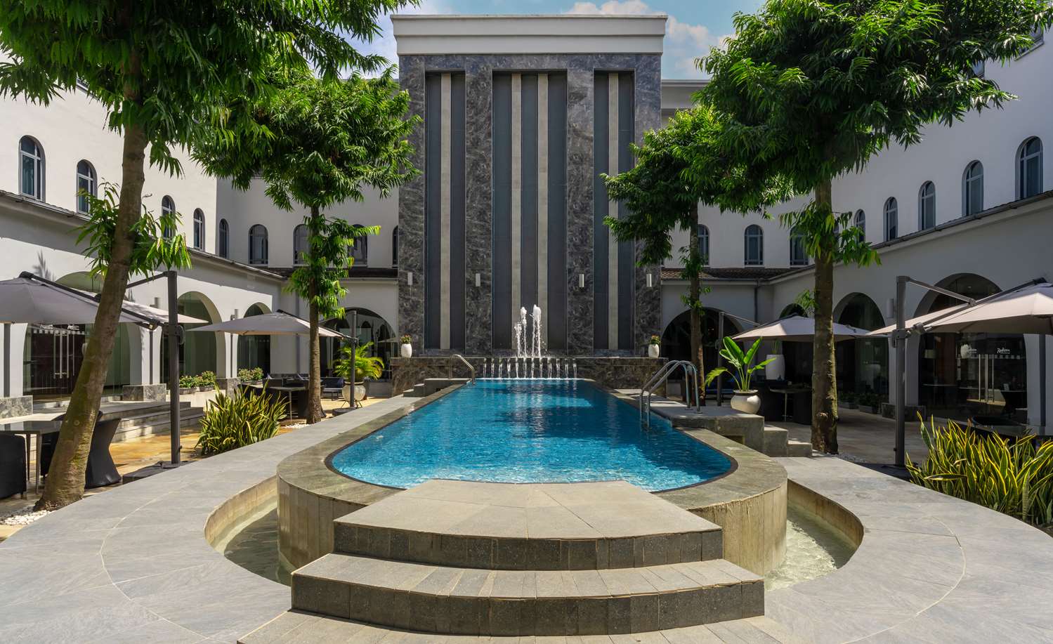 Radisson Blu Hotel, Lagos Ikeja by null