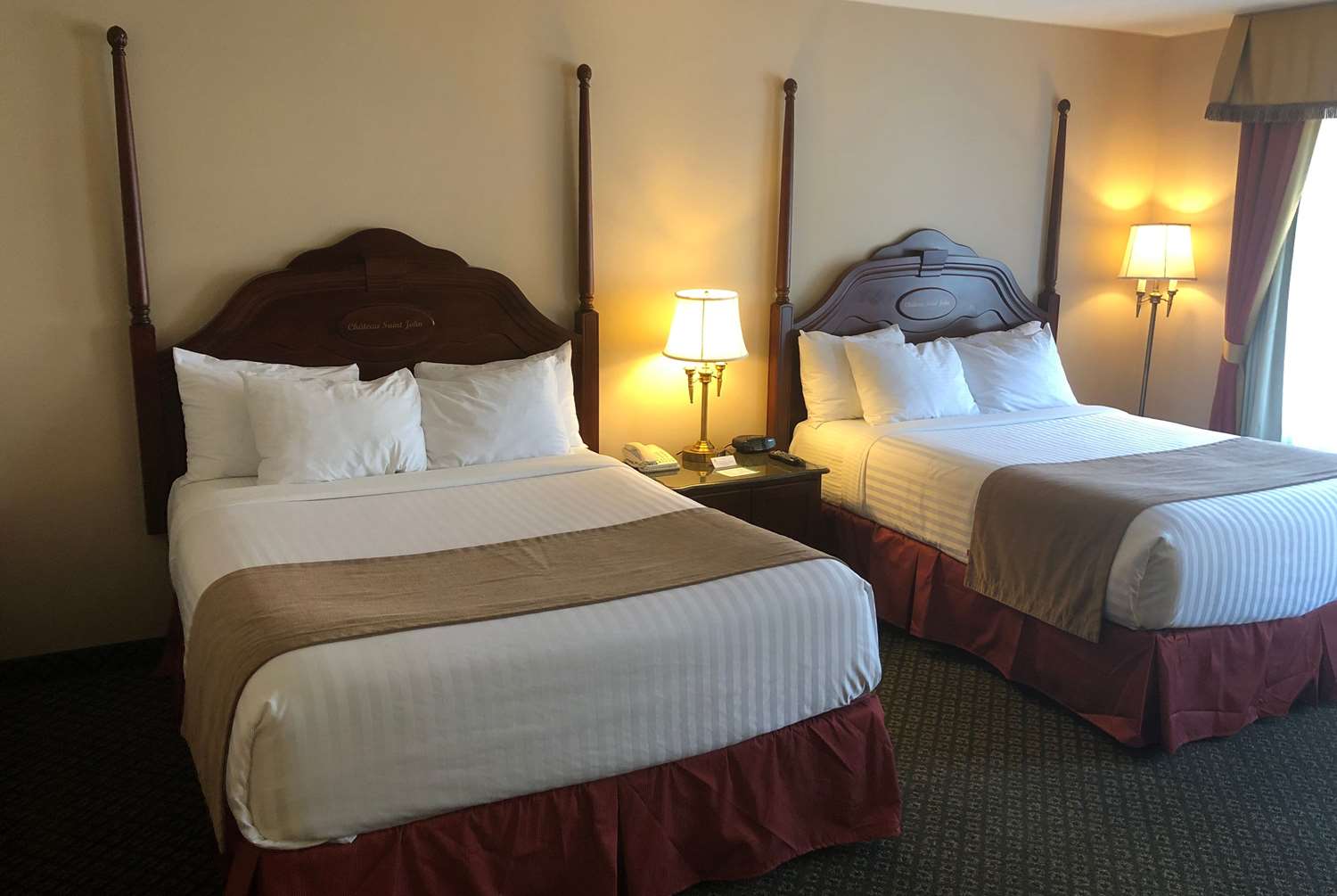 Château Saint John Hotel & Suites by null