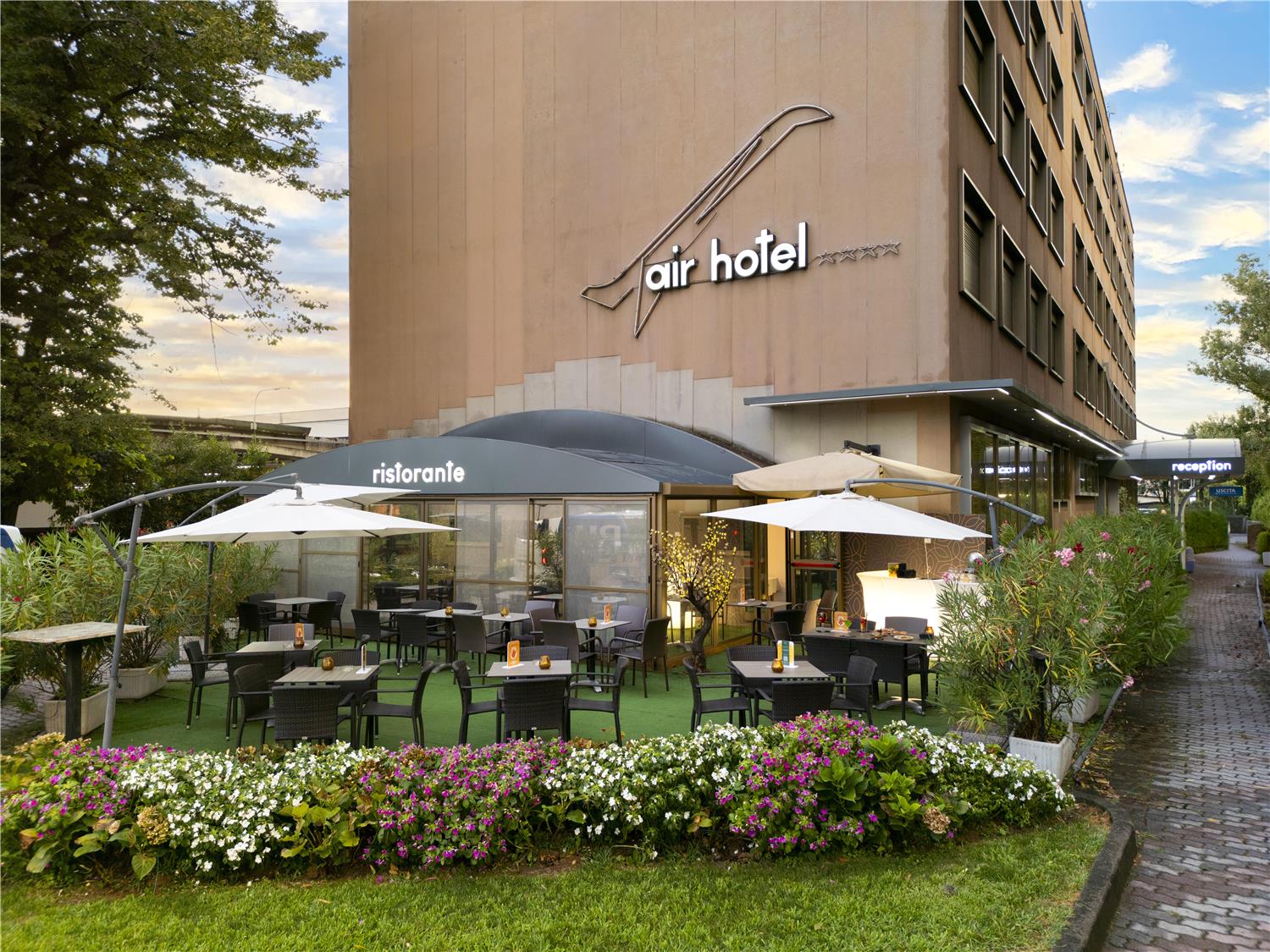 Air Hotel Milano Linate image