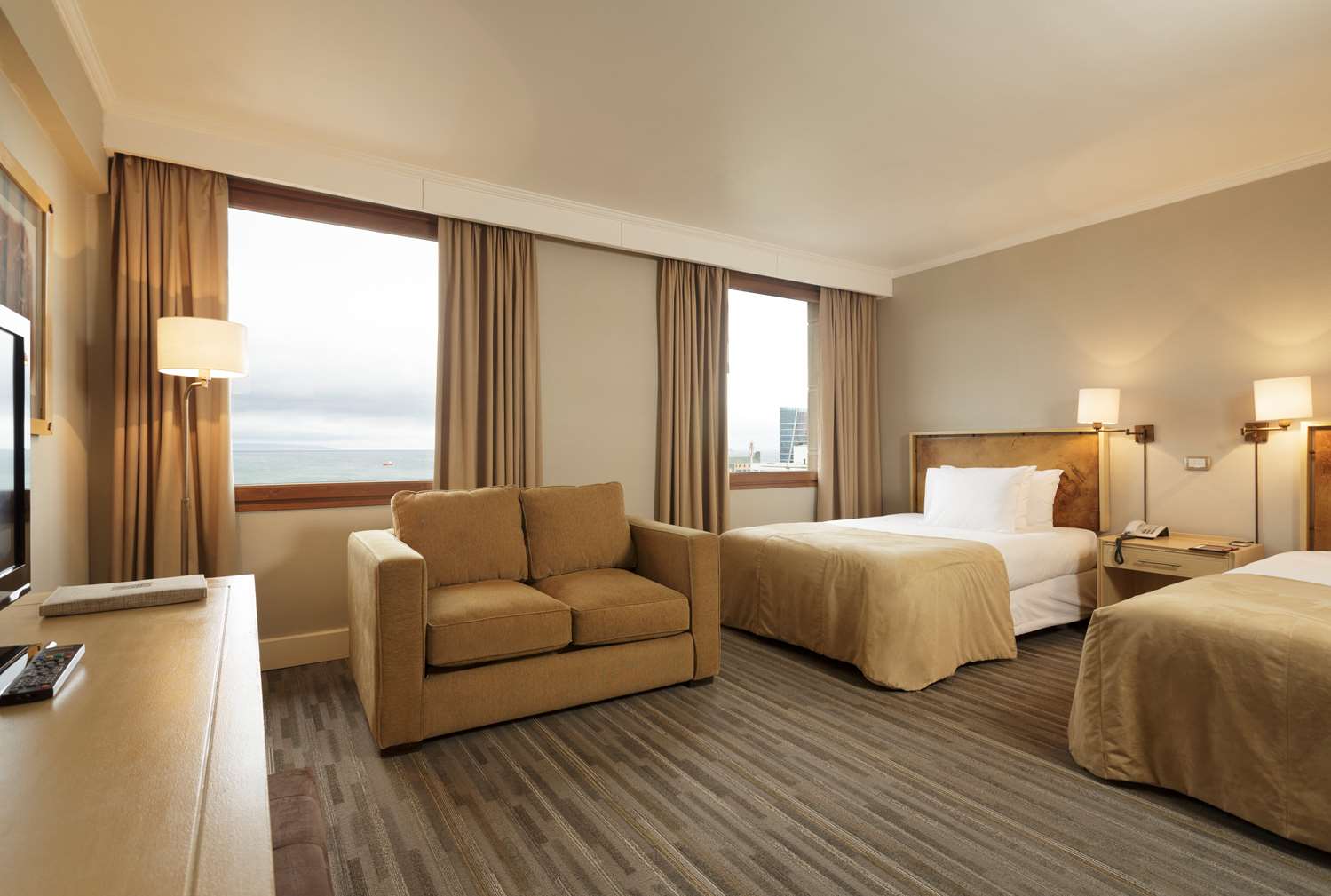 Hotel Cabo de Hornos by null