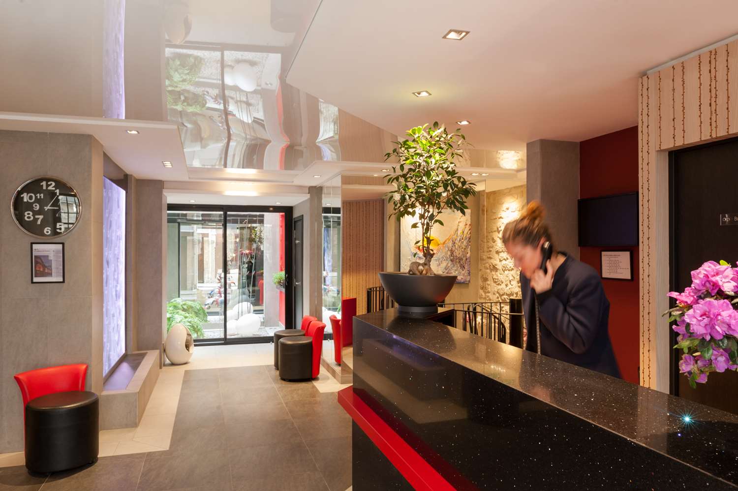 The Originals Boutique, Hôtel du Vieux Saule, Paris Le Marais by null
