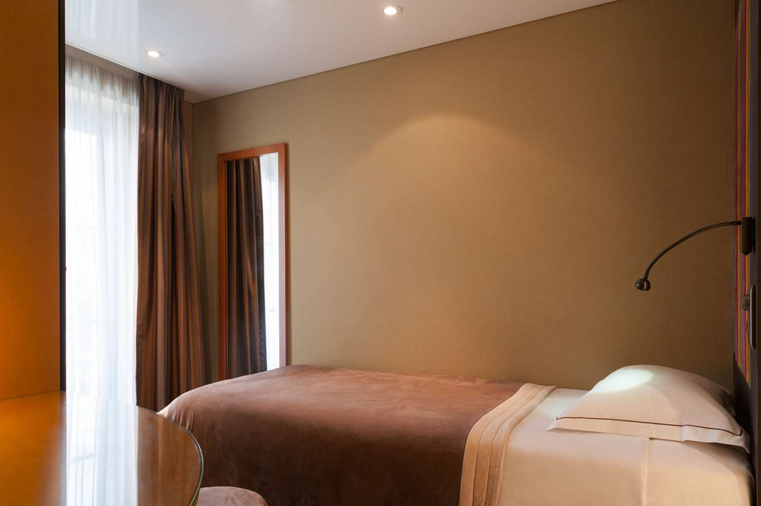 The Originals Boutique, Hôtel du Vieux Saule, Paris Le Marais by null