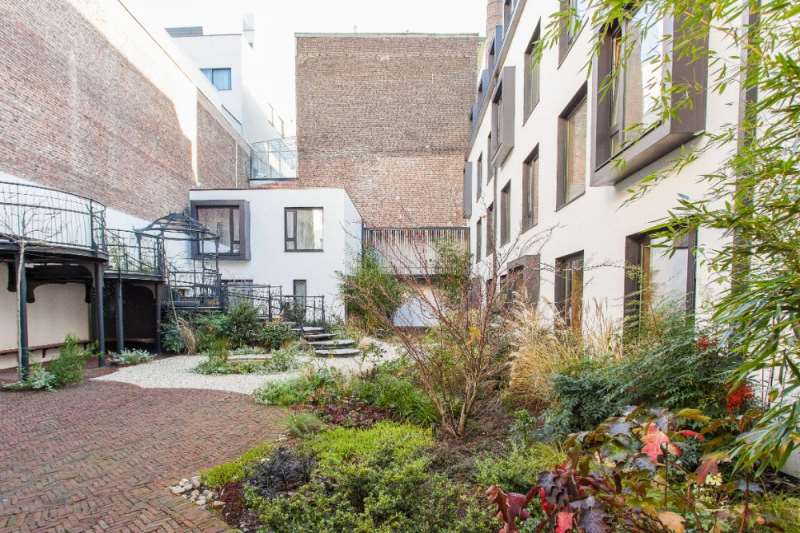 LATROUPE Jardin Secret Hotel Brussels by null
