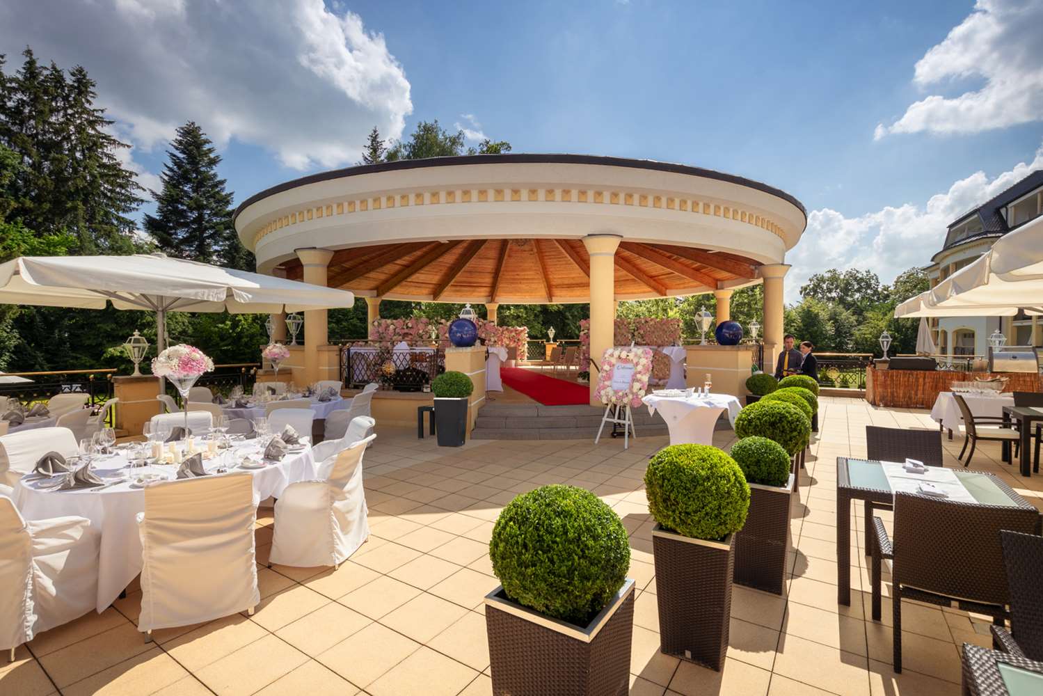 Steigenberger Hotel Der Sonnenhof by null