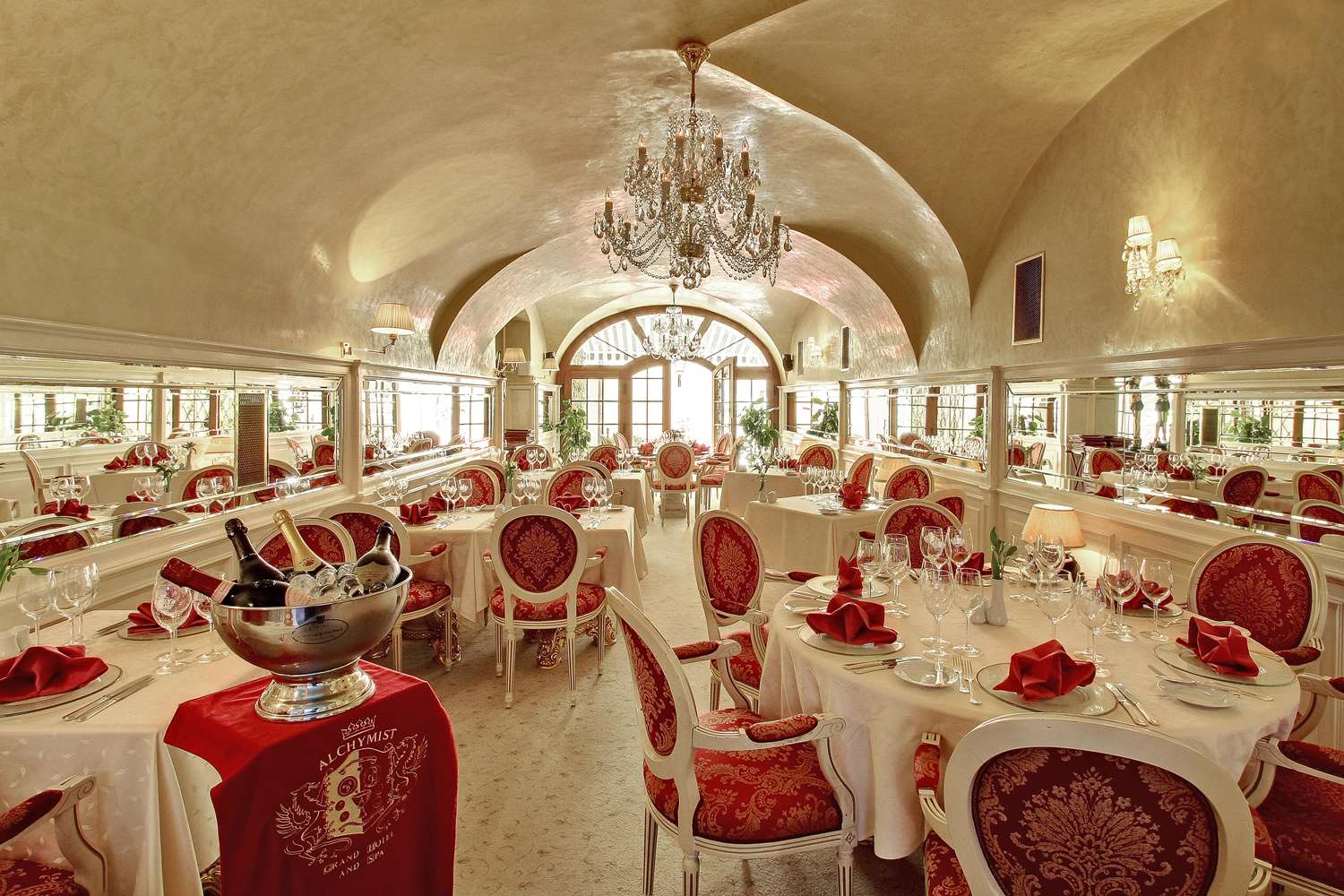 Alchymist Grand Hotel and Spa by null