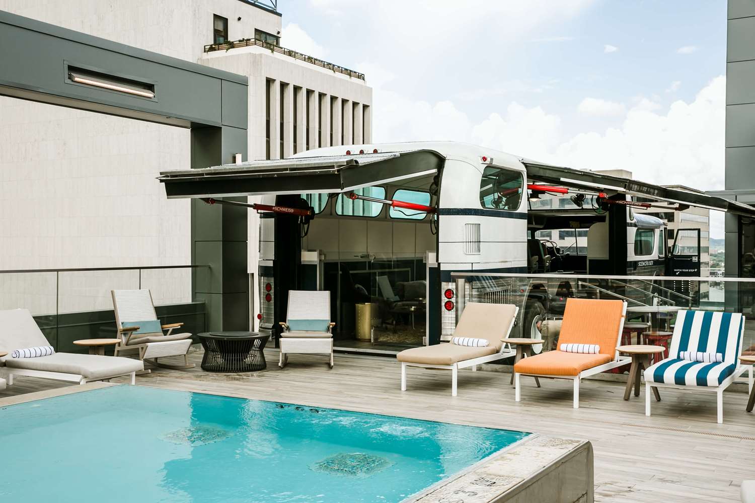 Bobby Hotel by null