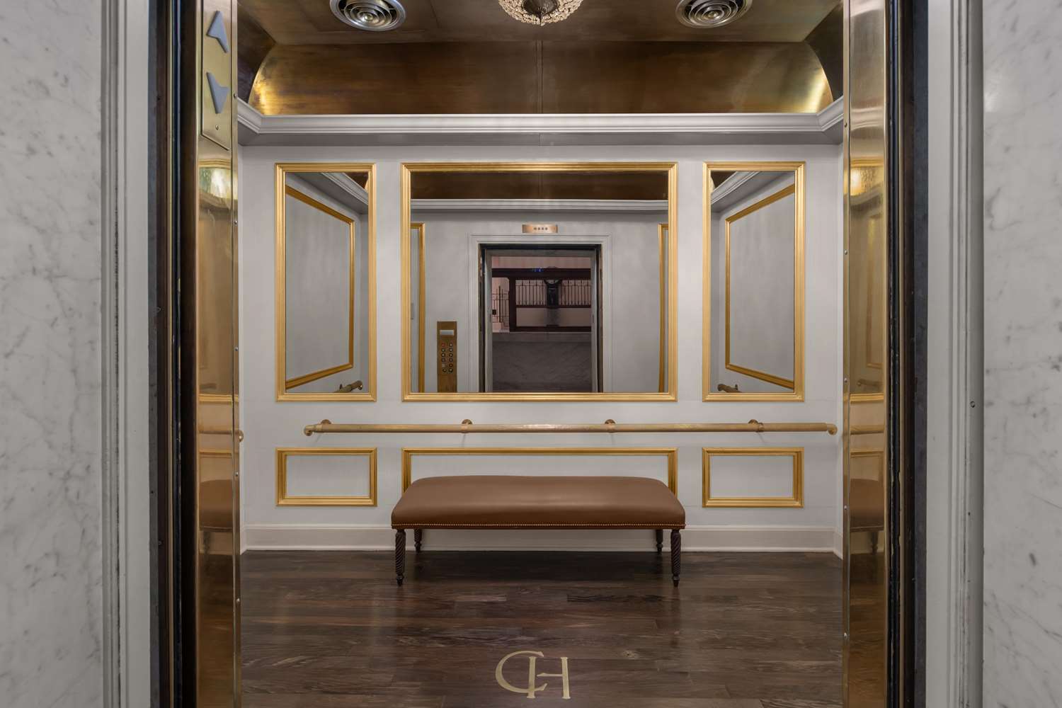 Capital Hotel by null