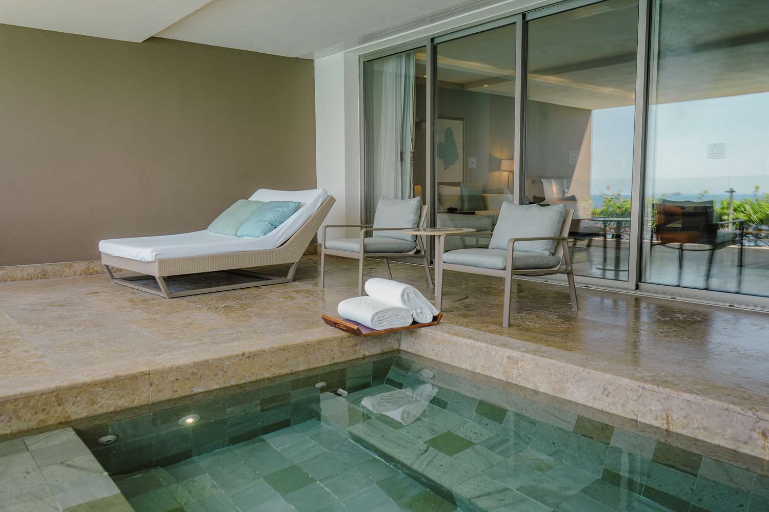 Grand Velas by null