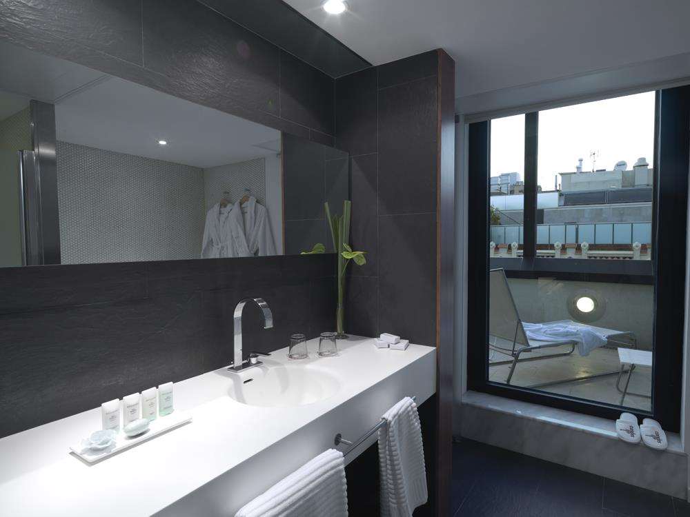 Hotel Condes de Barcelona by null
