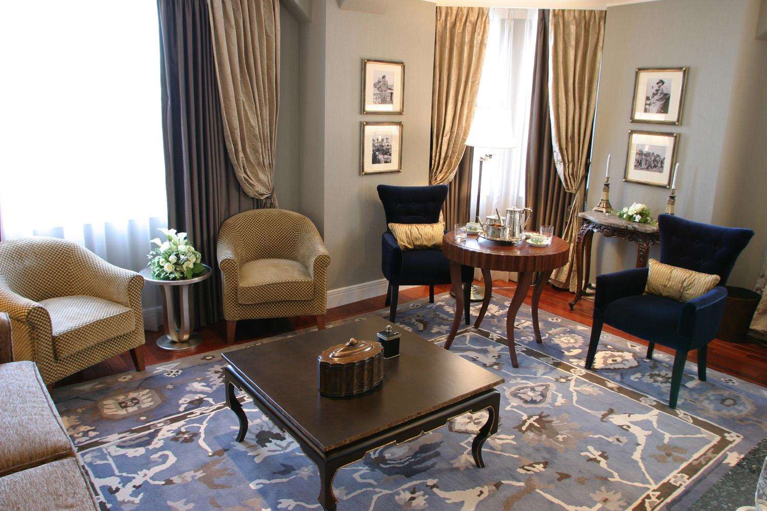 Hotel New Grand by null