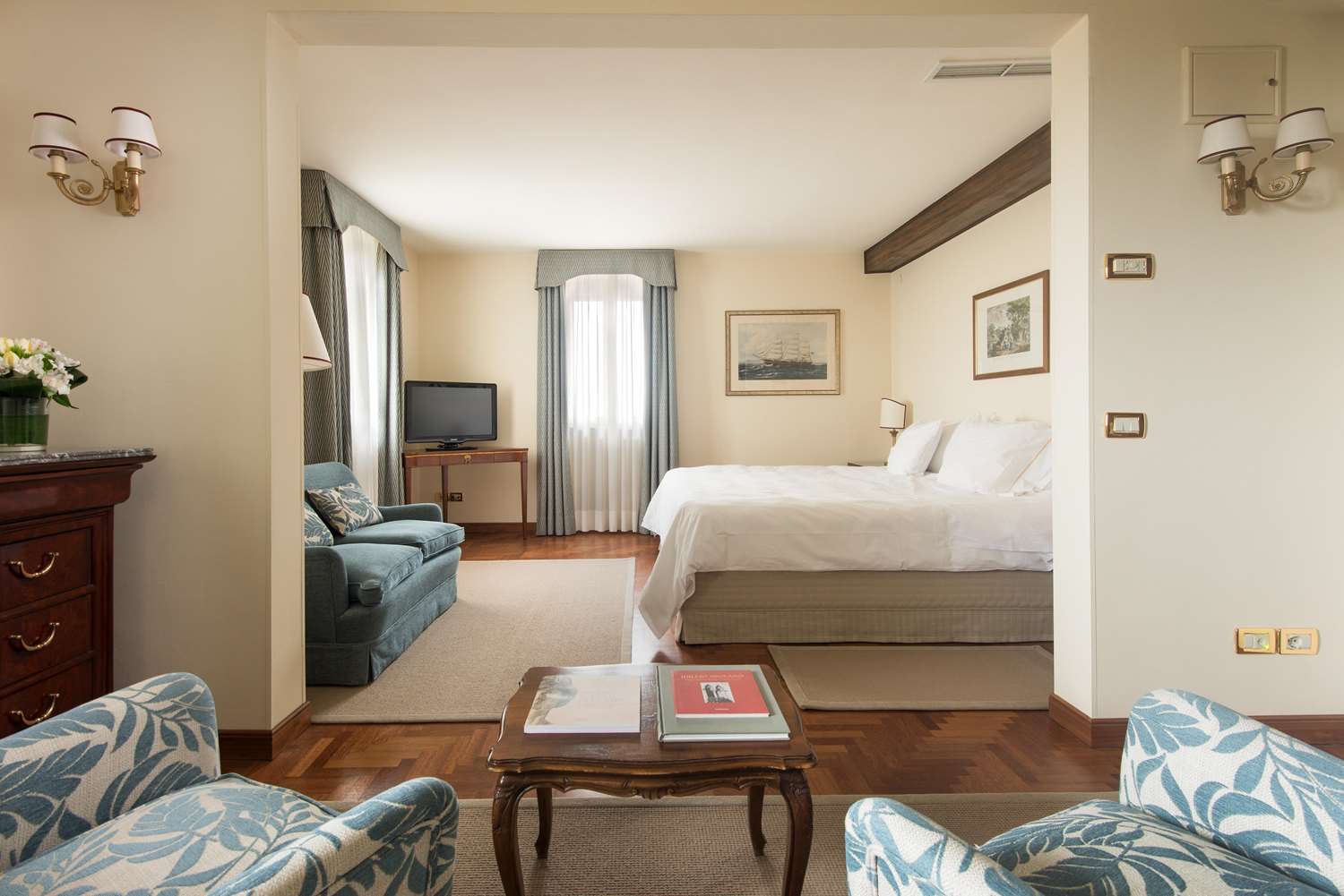 Hotel Villa Cipriani by null