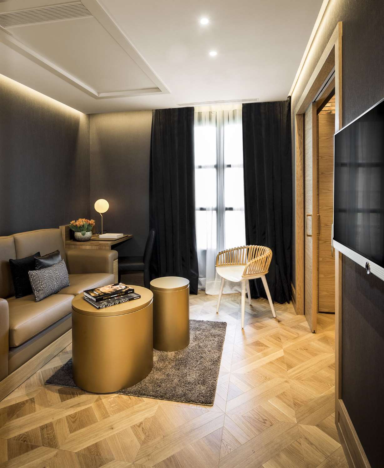 Monument Hotel by null