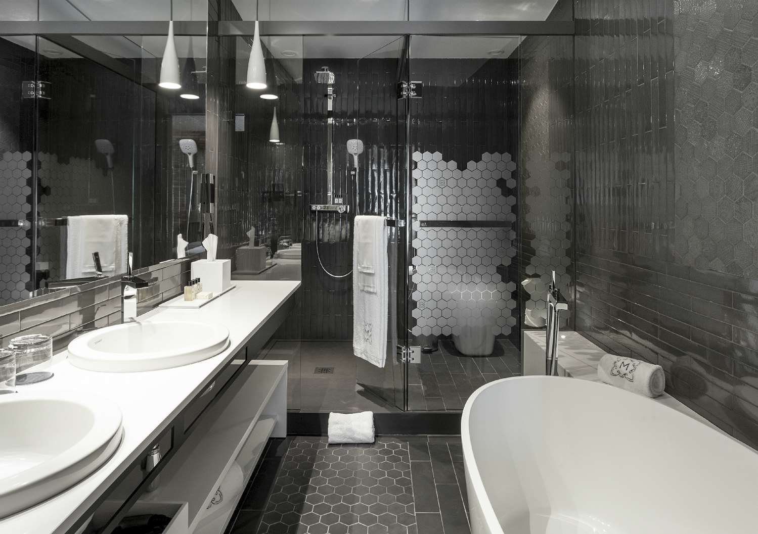 Monument Hotel by null