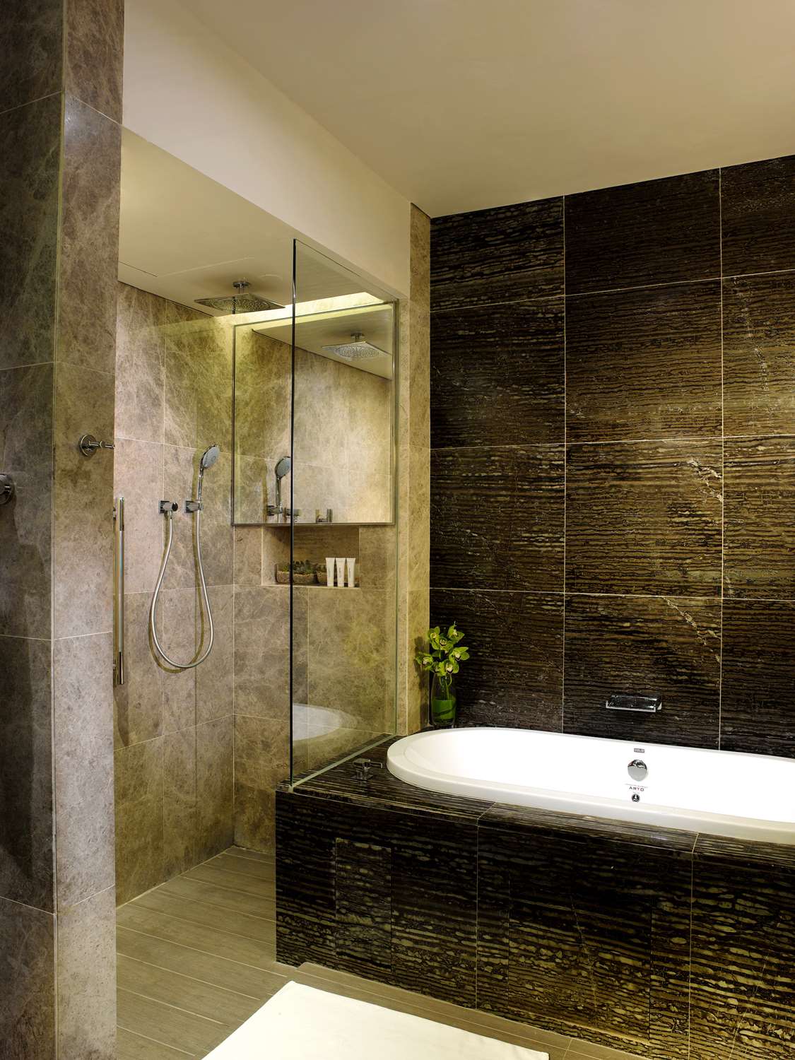 One Farrer Hotel by null