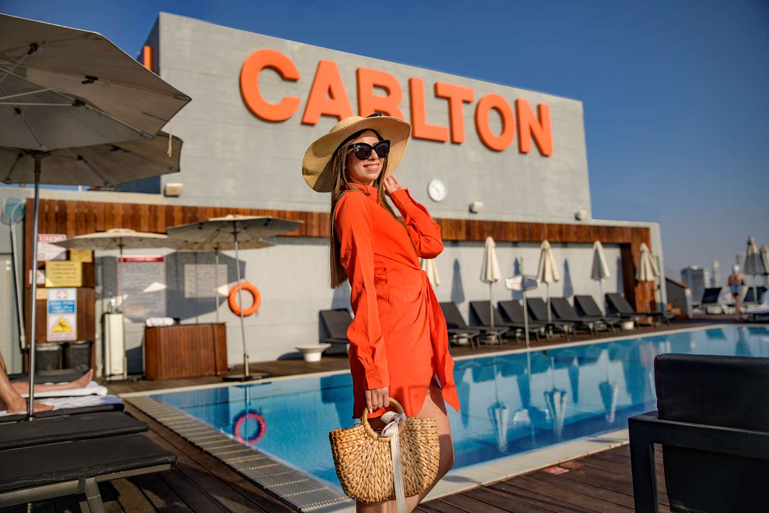 Carlton by null
