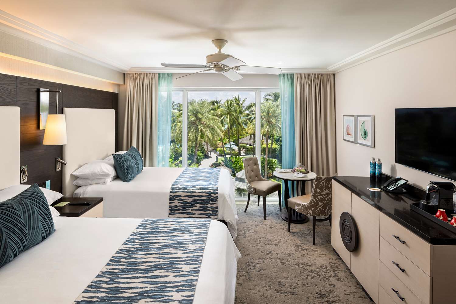 The Palms Hotel & Spa by null