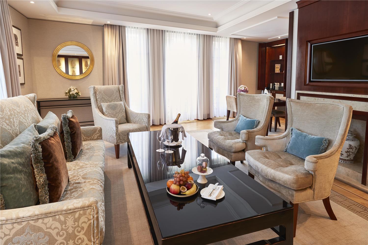 Hotel Adlon Kempinski Berlin by null
