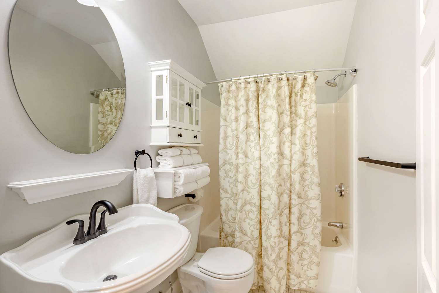 Essex Street Inn by null