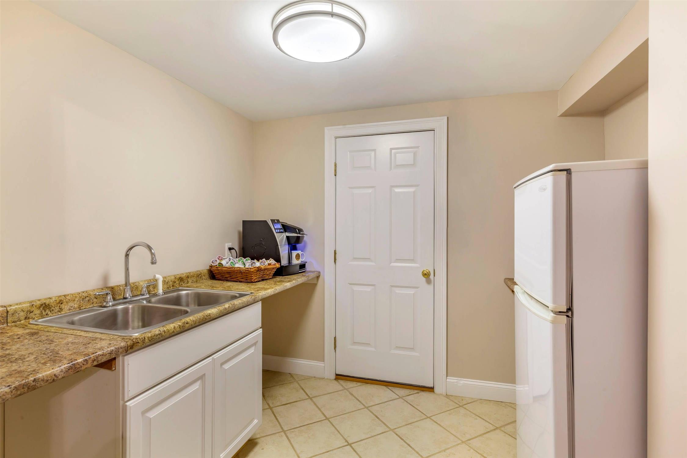 Essex Street Inn by null