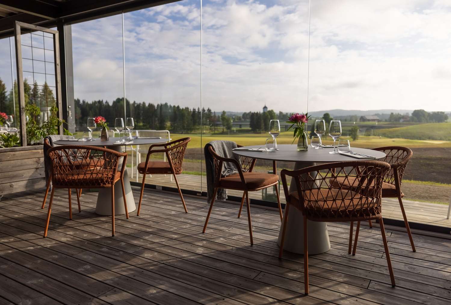 Lily Country Club by null