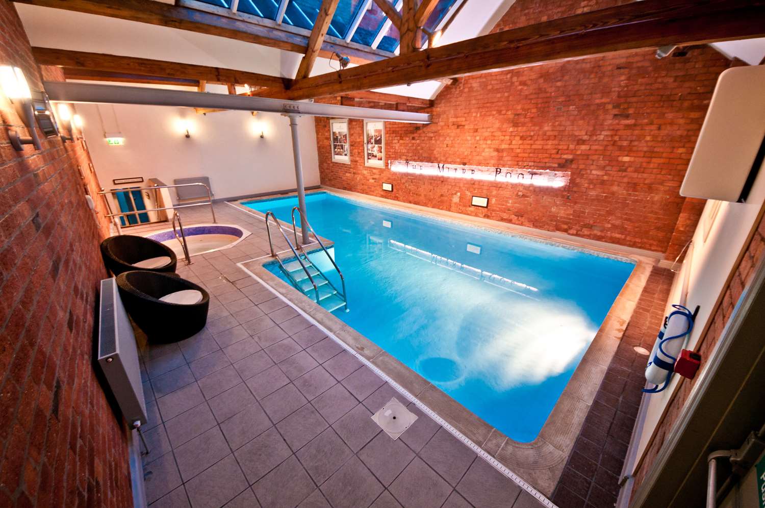 Crown & Mitre Hotel by null