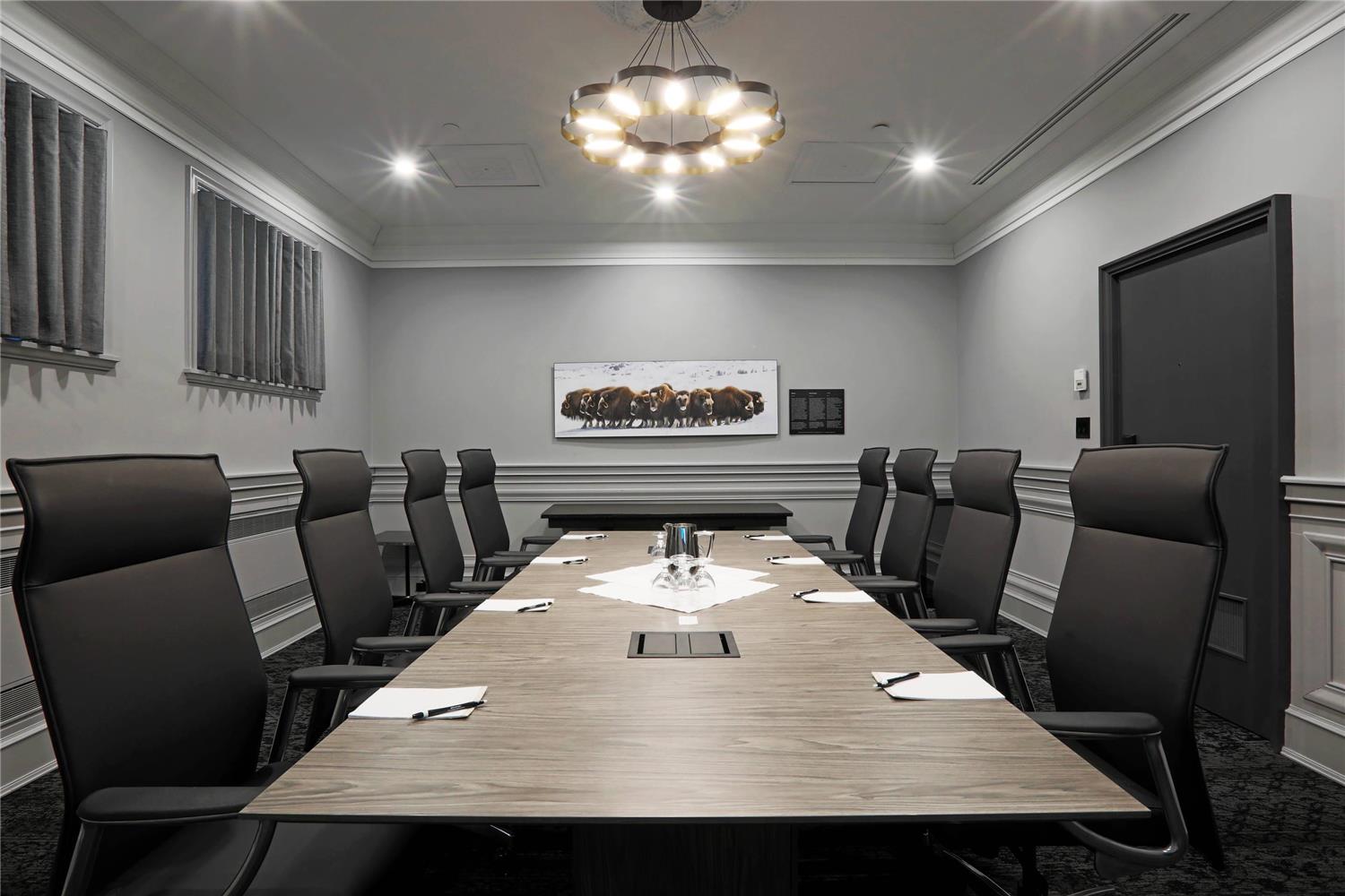 The Fort Garry Hotel, Spa and Conference Centre by null