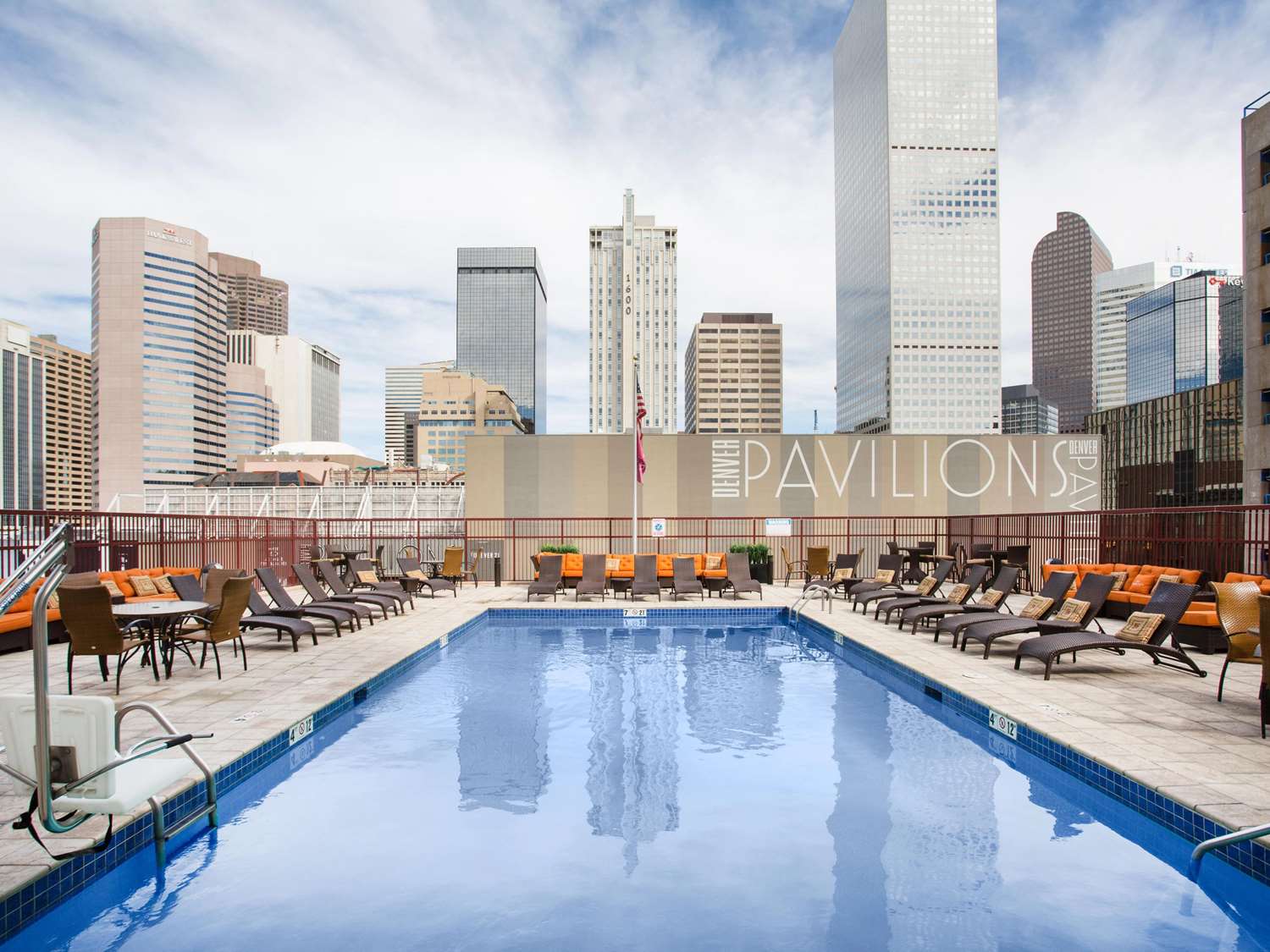 Hampton Inn & Suites Denver Downtown-Convention Center