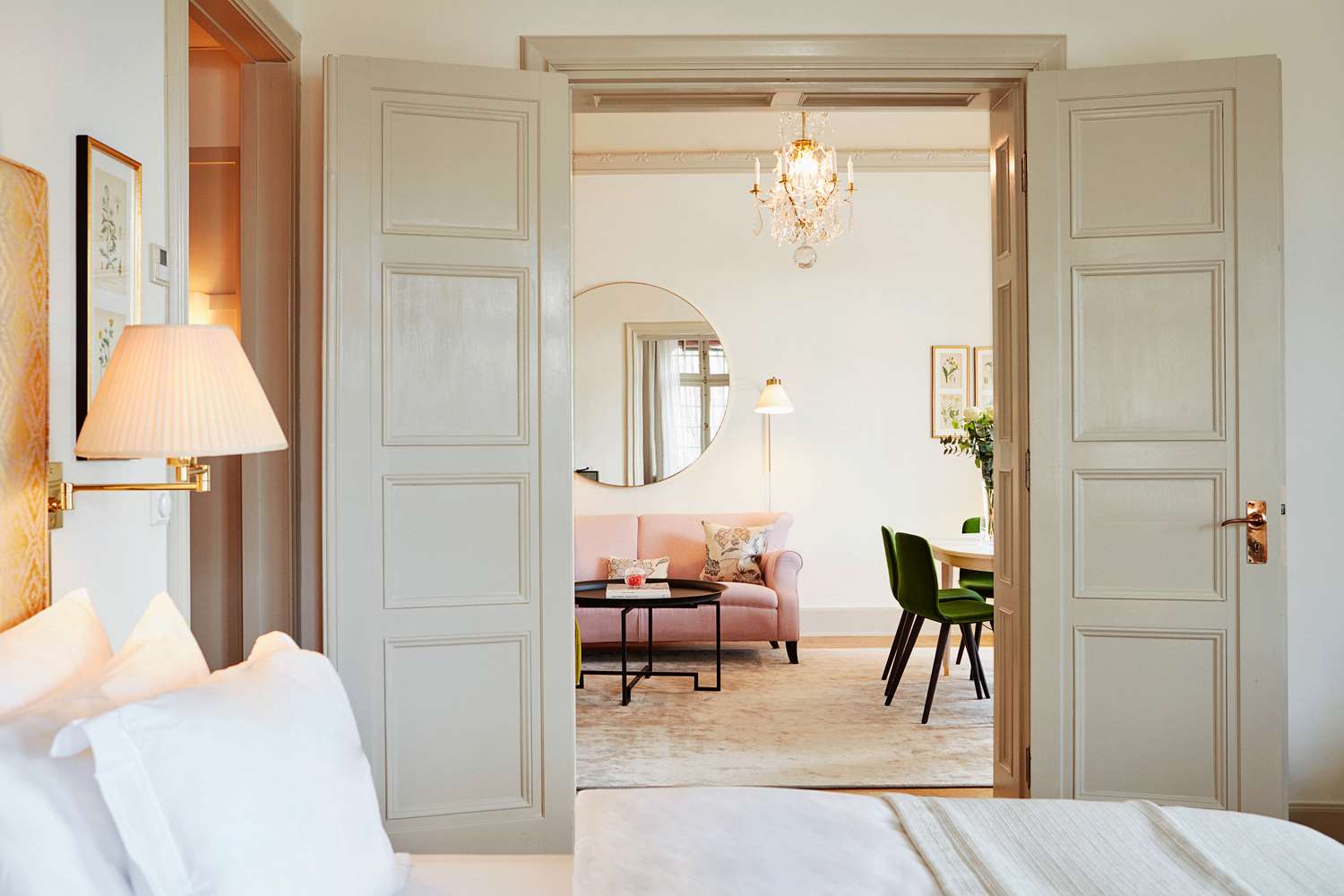 Hotel Diplomat by null