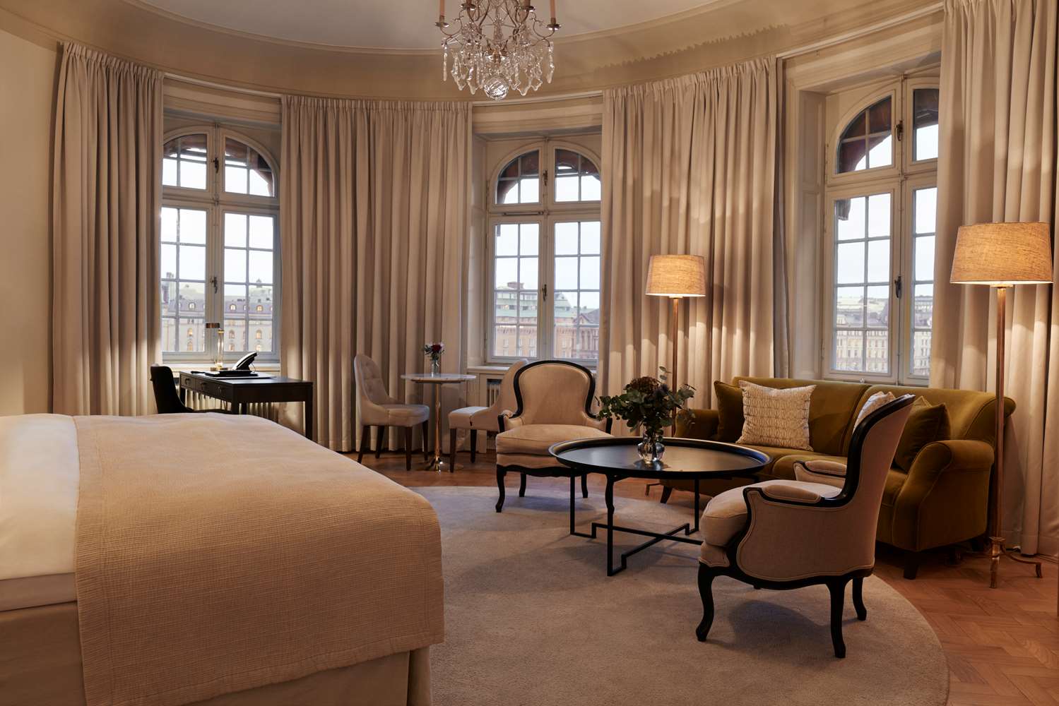 Hotel Diplomat by null