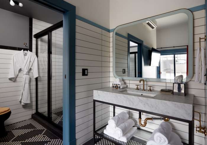 The Chicago Hotel Collection - Wrigleyville, Lakeview & Wrigleyville