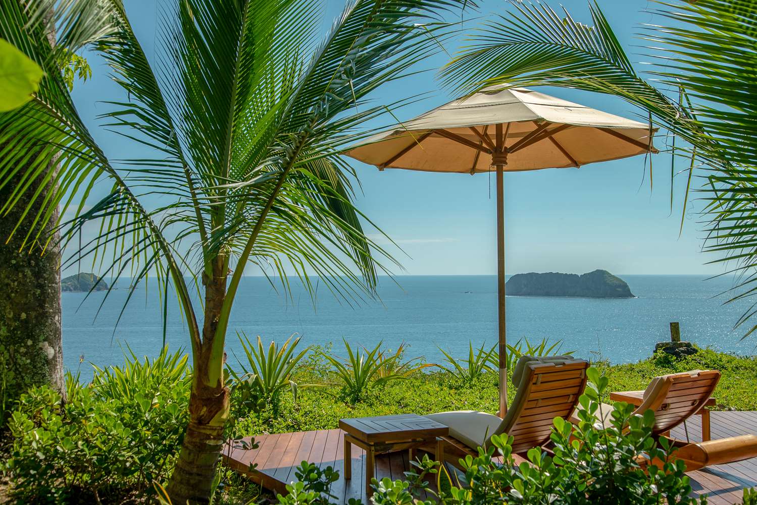Arenas Del Mar Beachfront & Rainforest Resort by null