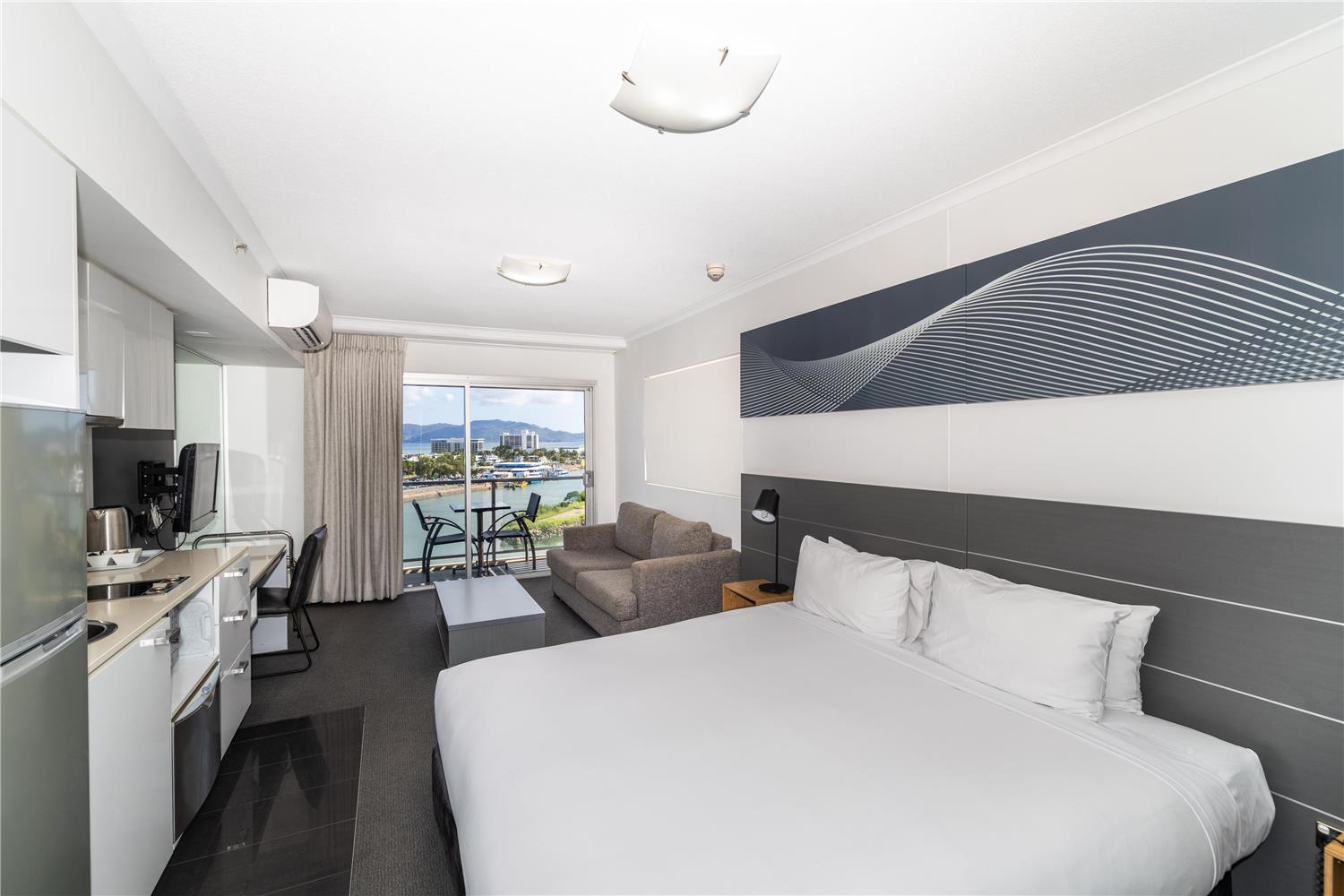 Oaks Townsville Hotel by null