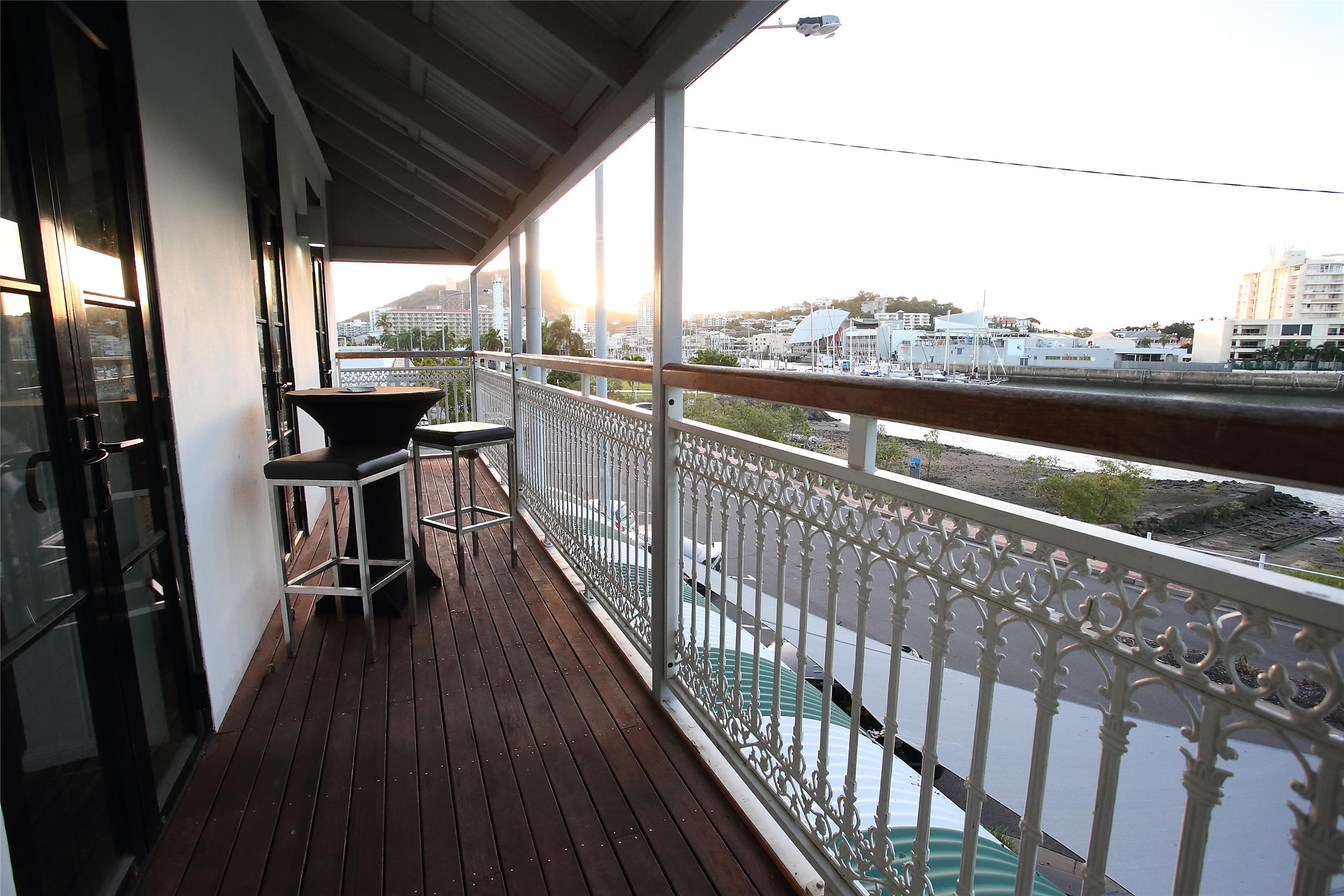 Oaks Townsville Hotel by null