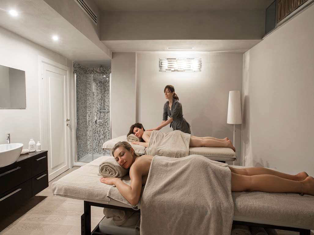 Augustus Hotel & Resort by null