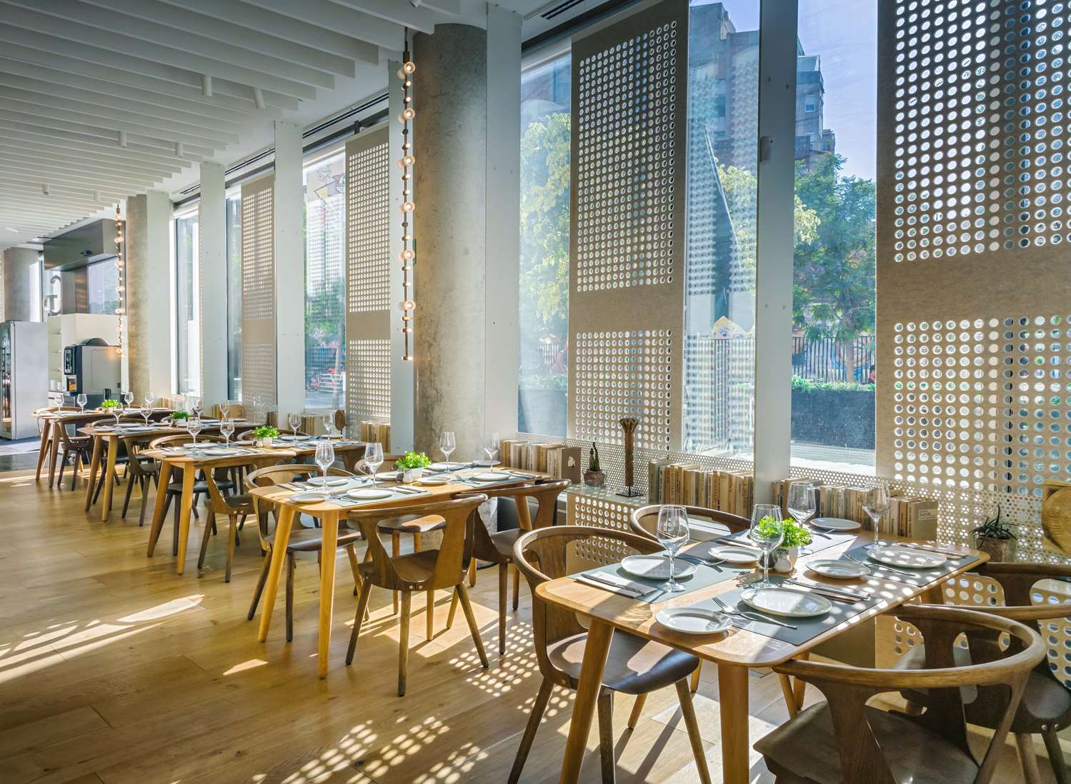 Hotel Occidental Barcelona 1929 by null