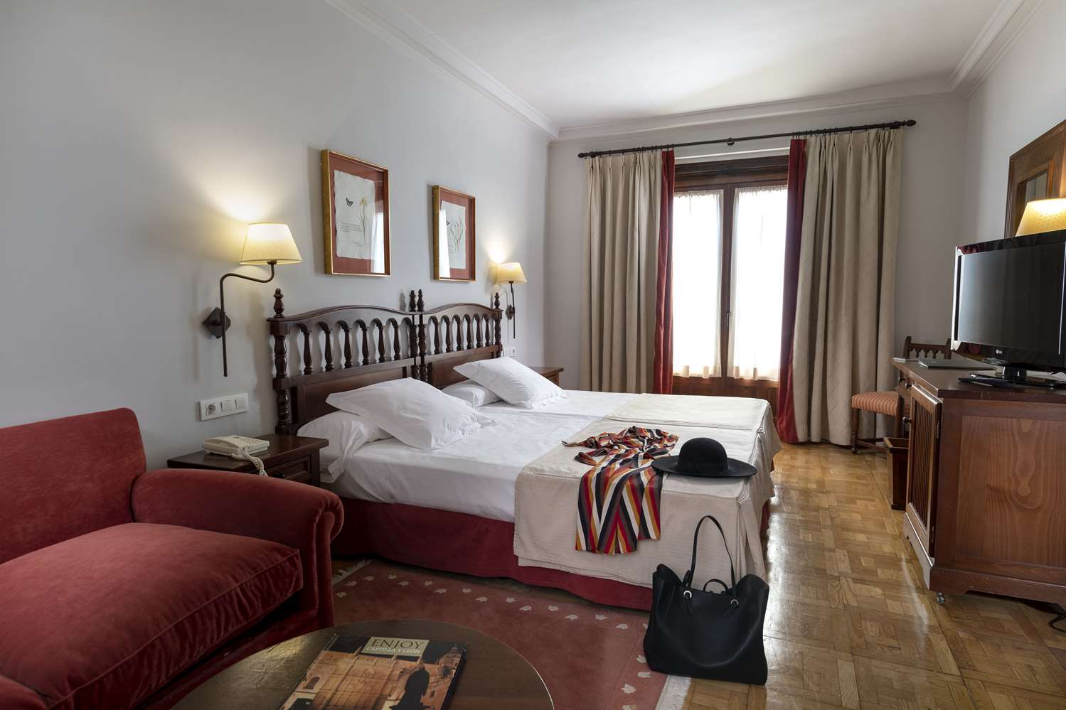 Parador de Tordesillas by null