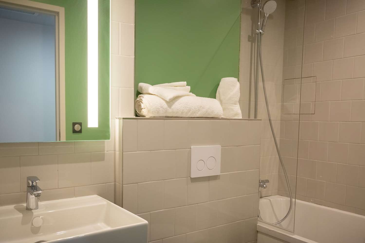 Best Western 11BAUER Paris Saint-Ouen photo 5
