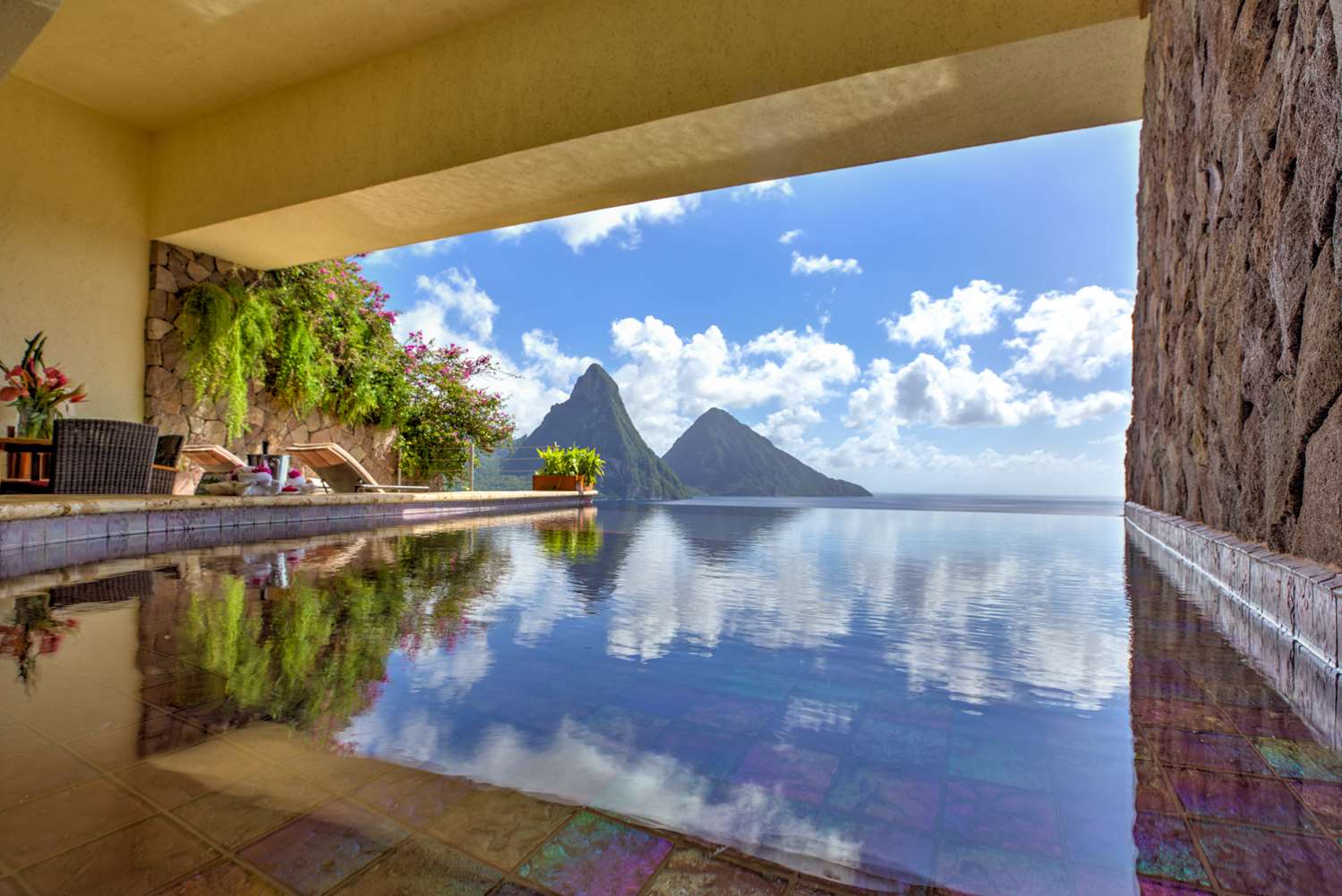 Jade Mountain Resort by null