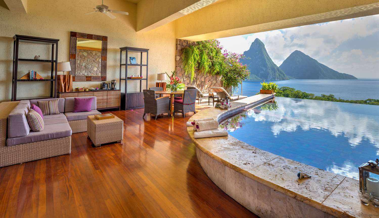 Jade Mountain Resort by null