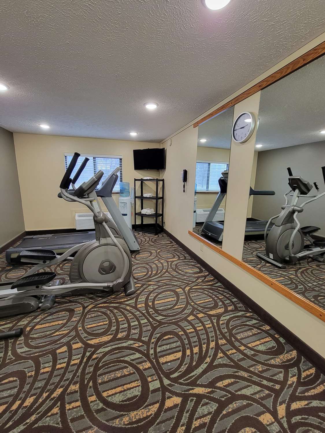 Best Western Plus Grand Island Inn & Suites photo 8