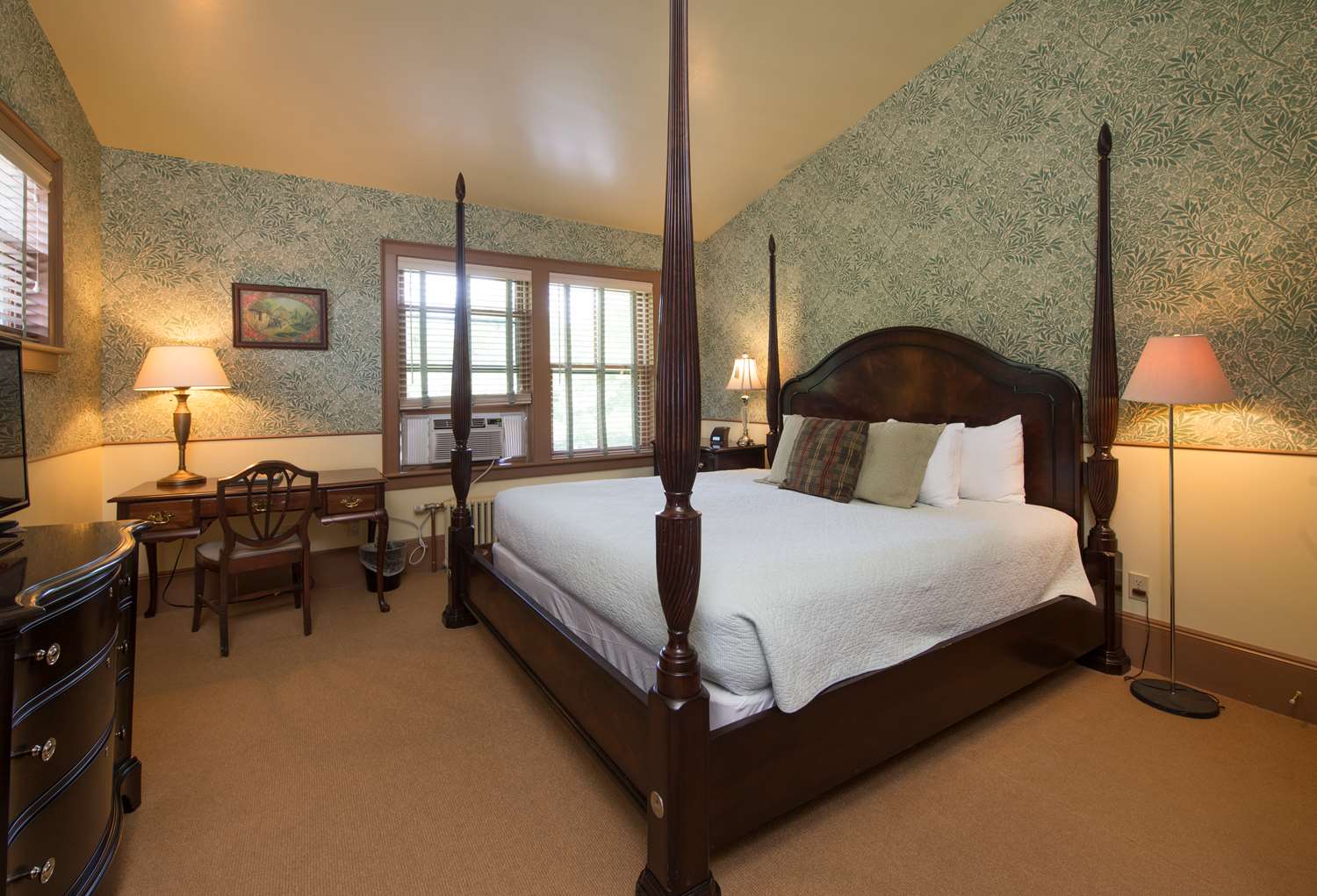 The Norwich Inn by null