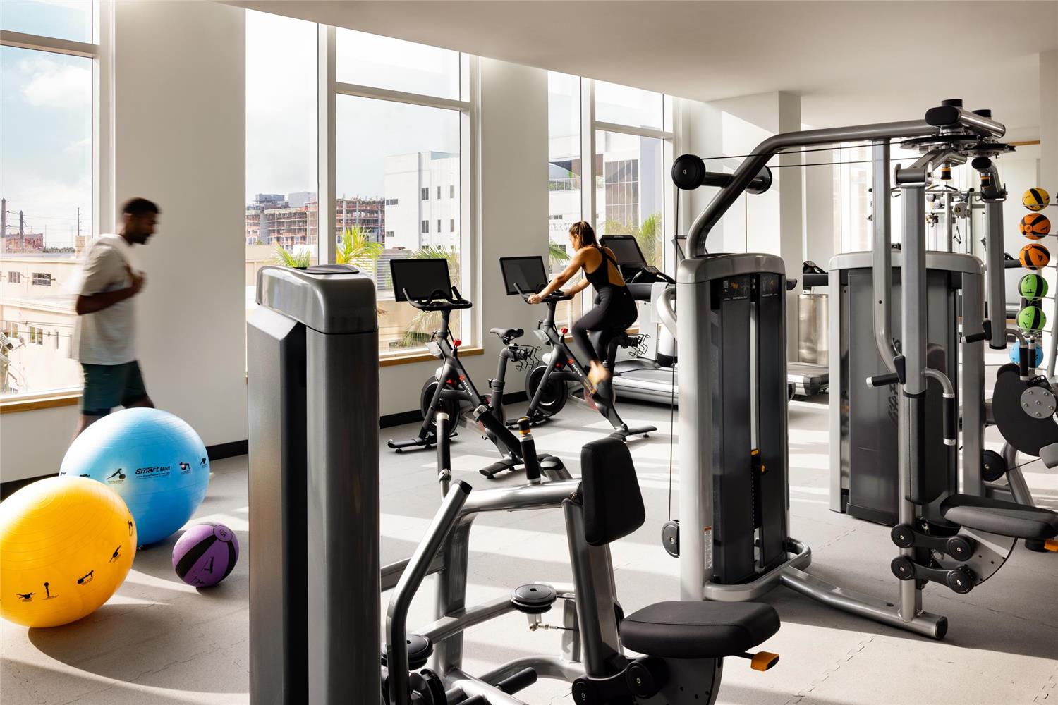 Arlo Wynwood by null