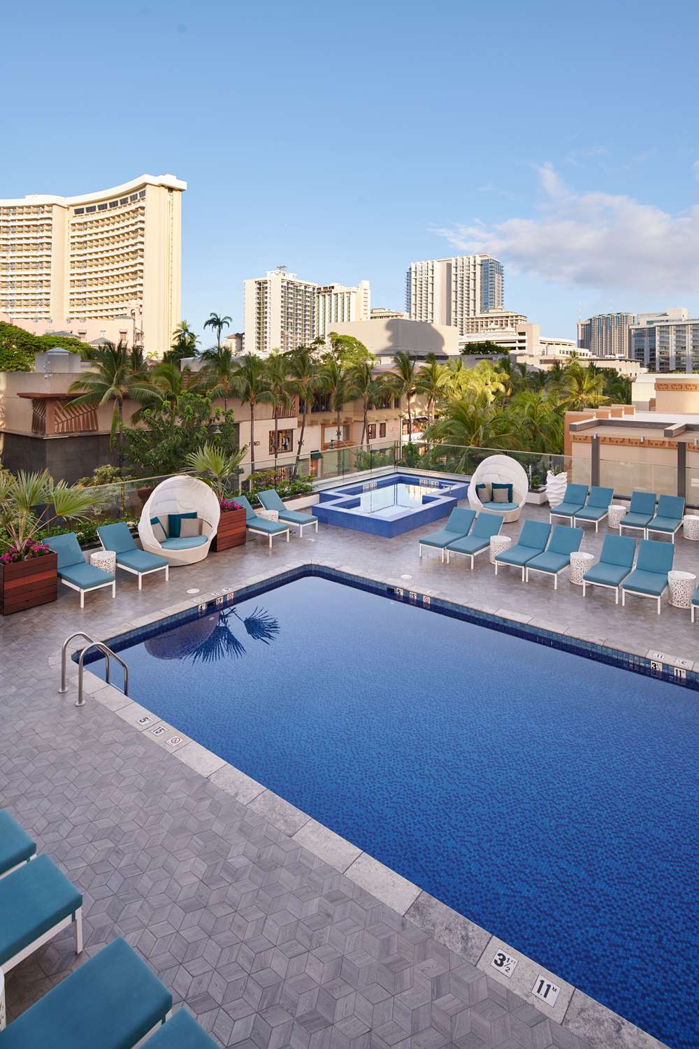 OUTRIGGER Waikiki Beachcomber Hotel by null